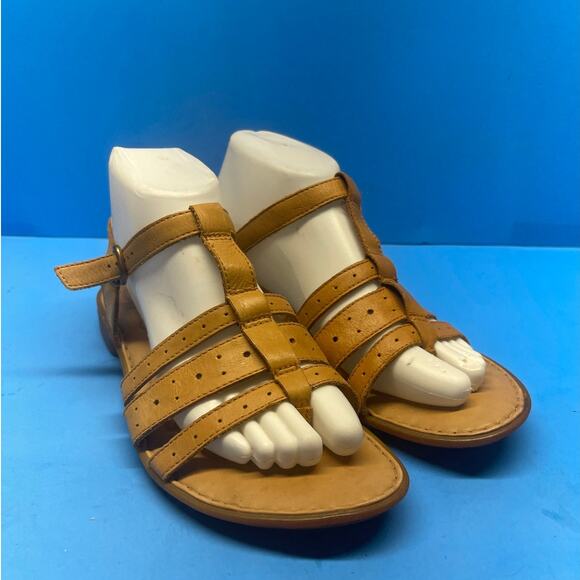 BOC Born Womens Size 8 M Tan Slip On Strappy Thong Leather Sandal - Picture 1 of 10